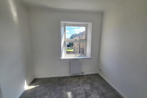 8 Platt Square, Cleckheaton, BD19 3NJ