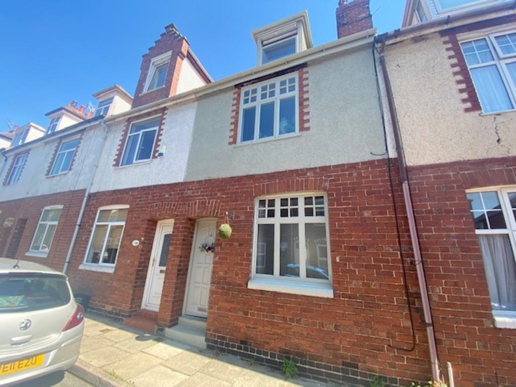 Montague Street, South Bank 2 bed terraced house £995 pcm (£230 pw)