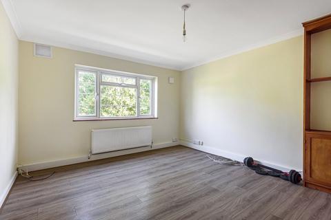 2 bedroom flat to rent, Wilmer Crescent, Kingston Upon Thames, KT2
