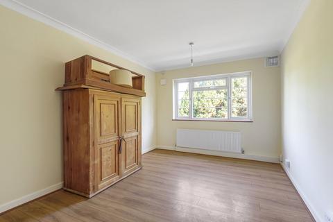 2 bedroom flat to rent, Wilmer Crescent, Kingston Upon Thames, KT2