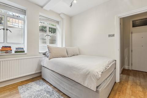 Studio to rent, Montagu Street, London