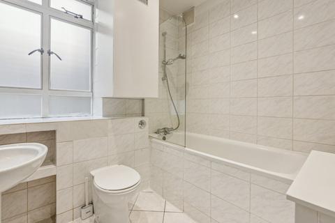 Studio to rent, Montagu Street, London