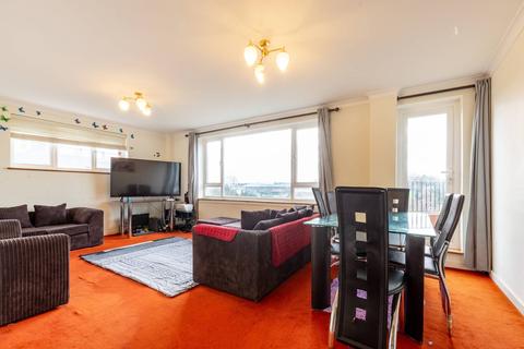 3 bedroom flat to rent - Victoria Drive, Southfields, London, SW19