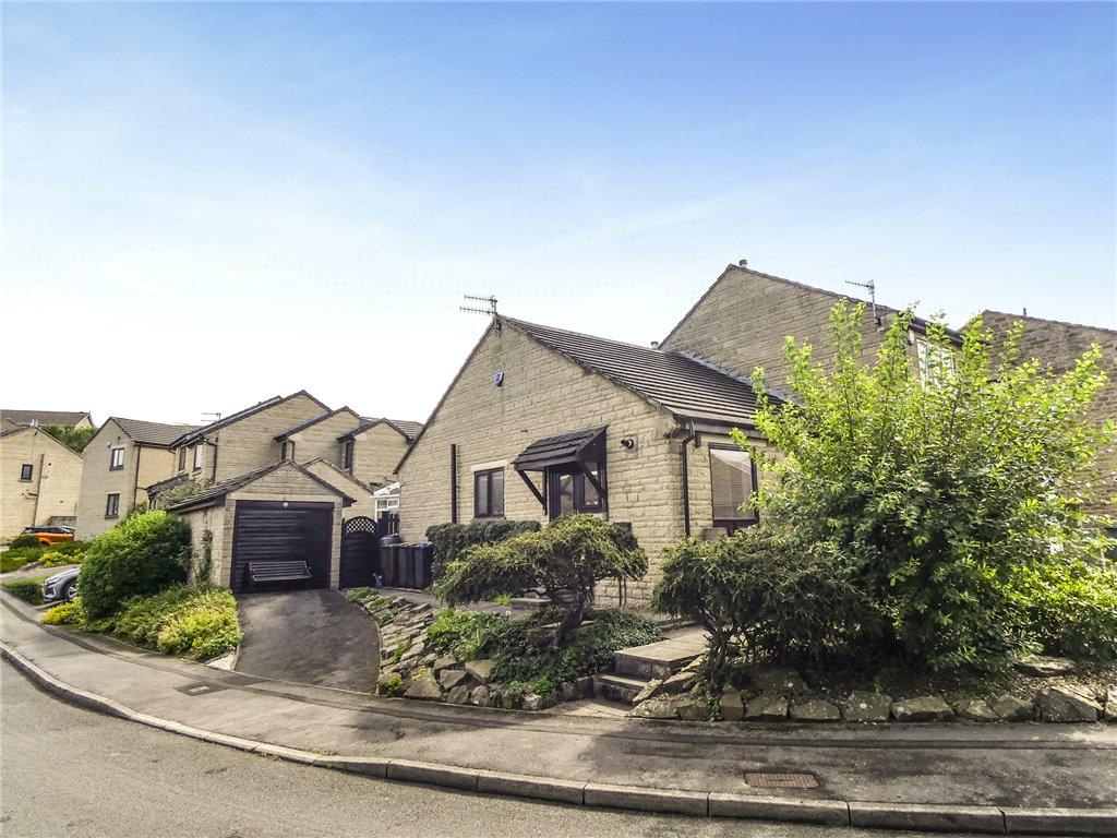 Ling Park Avenue, Wilsden, Bradford, West Yorkshire 2 bed bungalow for