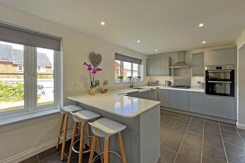 5 Coronet Close, Exeter, EX2 7QS