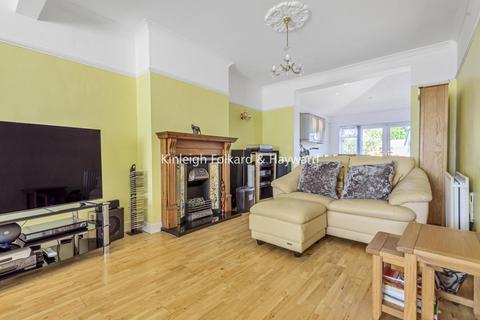 3 Blacklands Road, London, SE6 3AE