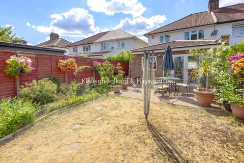 3 Blacklands Road, London, SE6 3AE