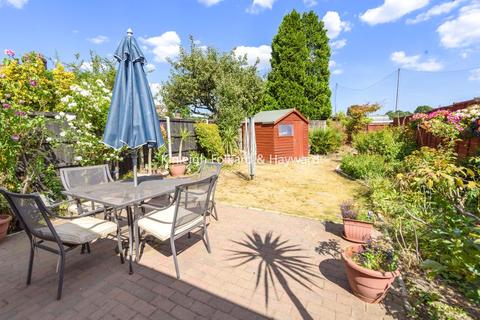 3 Blacklands Road, London, SE6 3AE