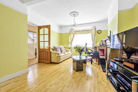 3 Blacklands Road, London, SE6 3AE