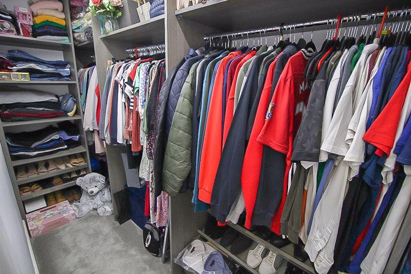 Walk-in Wardrobe