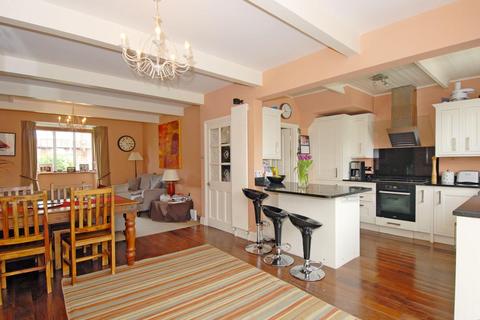 37 Strathbrook Road, London, SW16 3AT