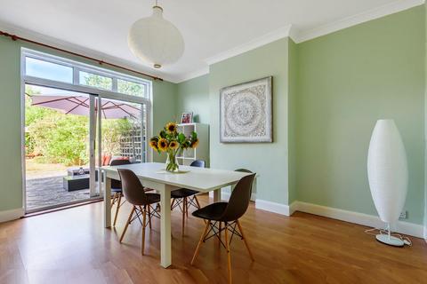 3 Hillcrest Close, Beckenham, BR3 3HB