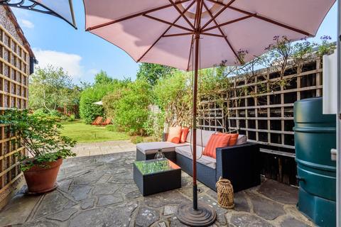 3 Hillcrest Close, Beckenham, BR3 3HB