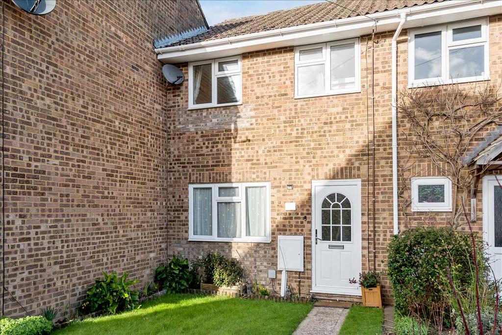 Highland Drive, Oakley 3 bed terraced house £320,000