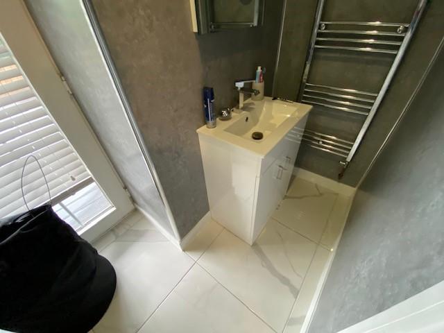 En Suite Shower Room  2