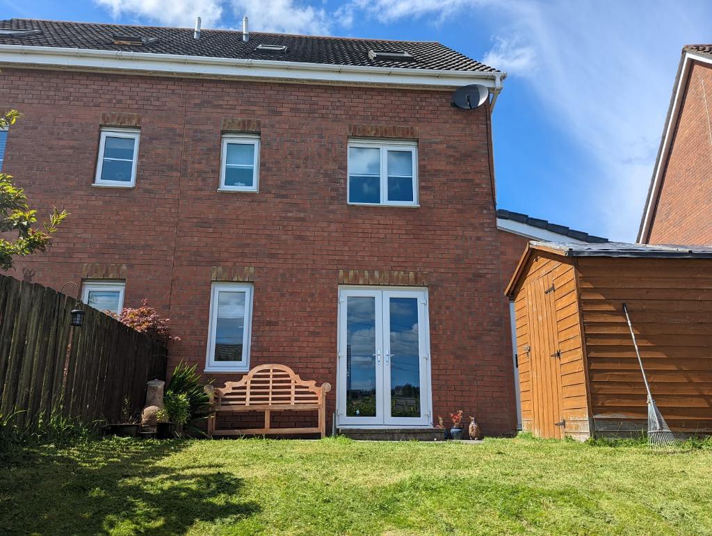 Hopepark Drive, Smithstone, Cumbernauld, G68 9FH 5 bed townhouse for