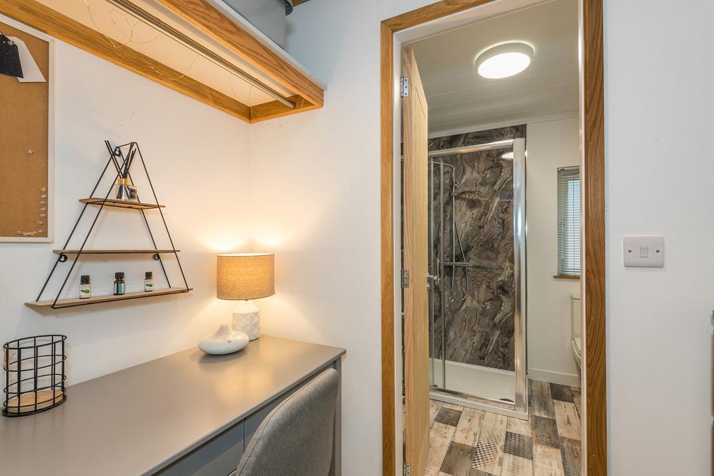 Walk-in Wardrobe
