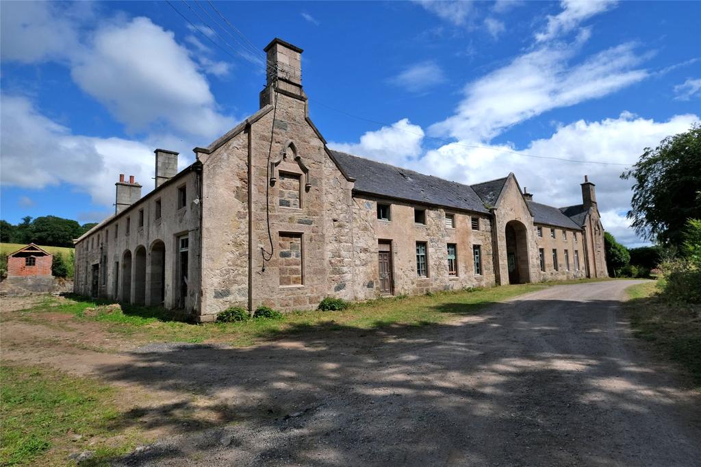 Fetternear Home Farm Stables, Kemnay, Inverurie, Aberdeenshire, AB51 3 bed detached house for