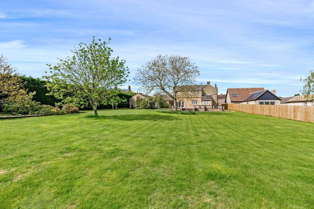 Station Road, Warboys, Huntingdon, PE28 4 bed detached house for sale £730,000