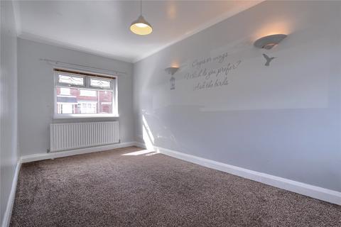 4 bedroom end of terrace house to rent, Pannell Avenue, Middlesbrough