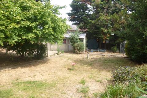 64 Langley Crescent, Hayes, UB3 5HN