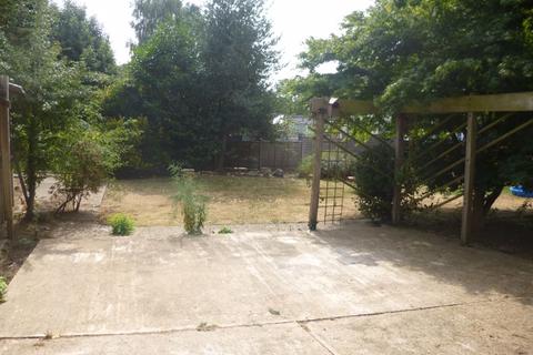 64 Langley Crescent, Hayes, UB3 5HN