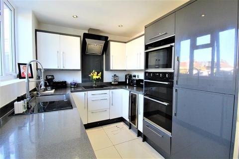 71 Cullen Square, South Ockendon, RM15 6AD