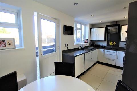 71 Cullen Square, South Ockendon, RM15 6AD