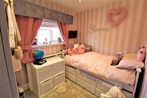 71 Cullen Square, South Ockendon, RM15 6AD