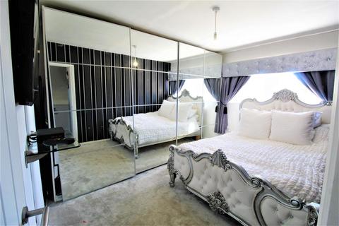71 Cullen Square, South Ockendon, RM15 6AD