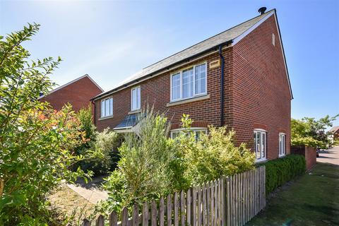 16 Appleton Close, Clanfield, Waterlooville, PO8 0ZG