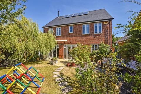 16 Appleton Close, Clanfield, Waterlooville, PO8 0ZG