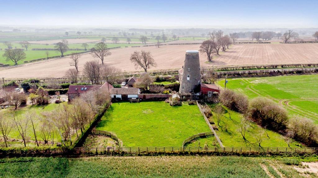 Ripon Road, Kirby Hill, Boroughbridge, 4 bed house for sale £875,000