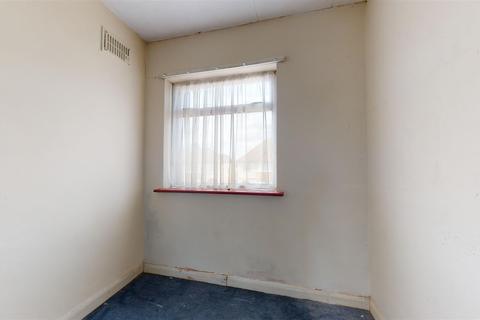 197 Colyer Road, Northfleet, Gravesend, DA11 8AT