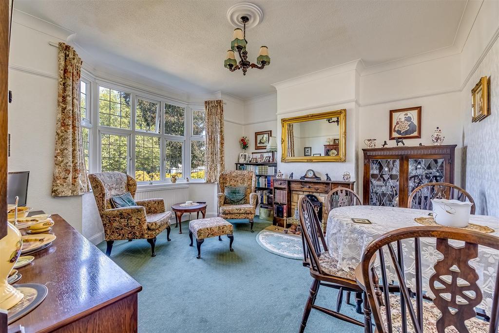Winkworth Road, Banstead 4 bed semidetached house for sale £700,000