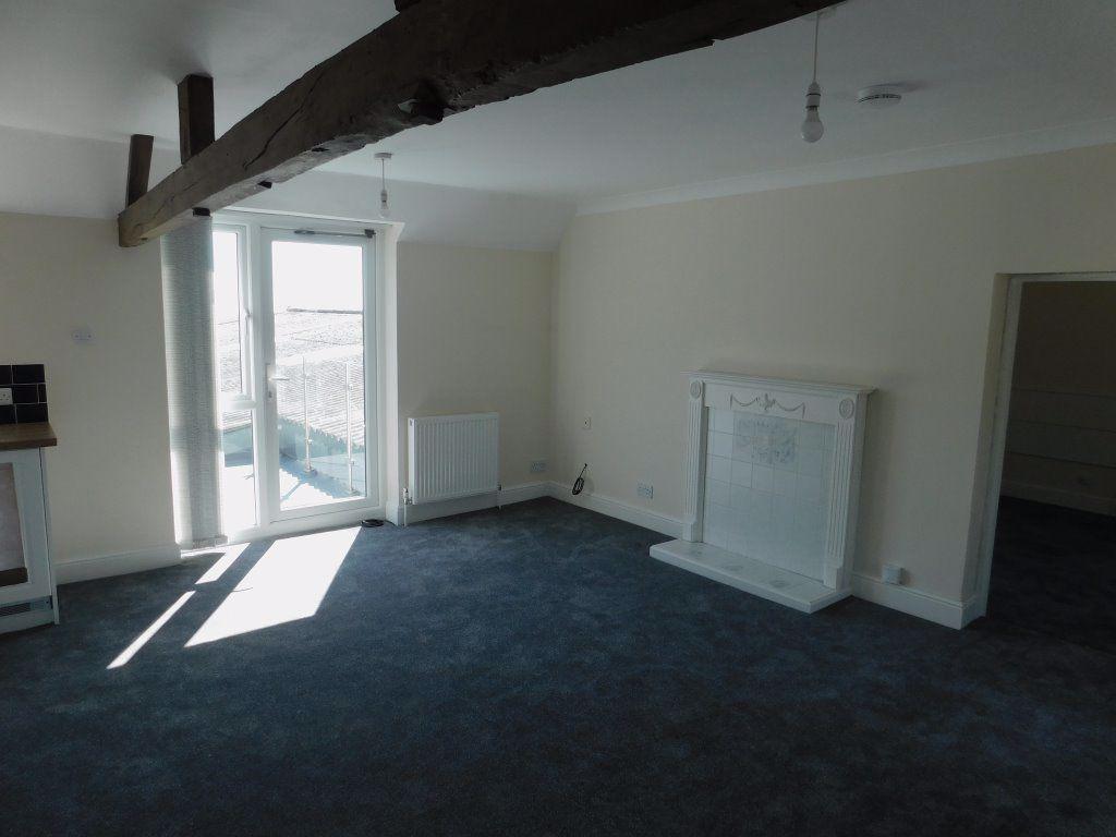 Telham Lane, Battle 2 bed flat £1,050 pcm (£242 pw)
