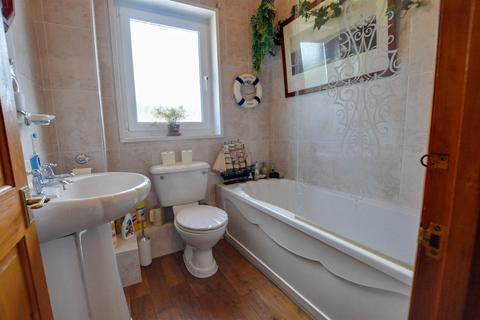 16 Lando Road, Pembrey, Burry Port, SA16 0UR