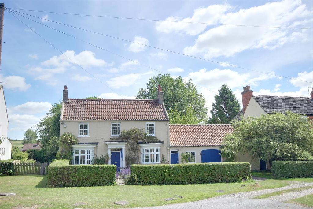 Main Street, Elloughton 4 bed detached house for sale £595,000