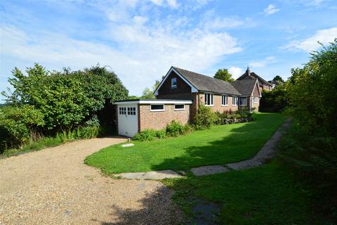 3 bedroom detached bungalow to rent, Church Road, Rotherfield