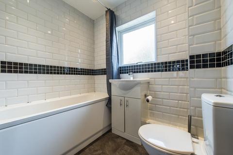 41 Page Close, Bean, Dartford, DA2 8BX