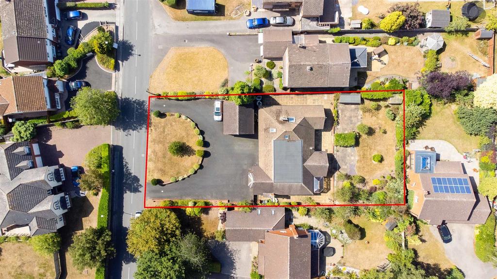 Station Road, Balsall Common 5 bed detached bungalow for sale £795,000