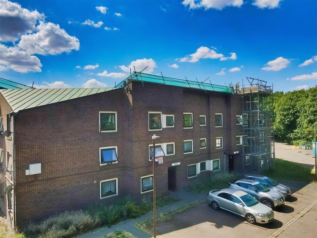 Granby Court, Bletchley, Milton Keynes 1 bed apartment for sale £99,000