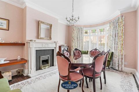 4 Batemans Acre South, Coventry, CV6 1BE