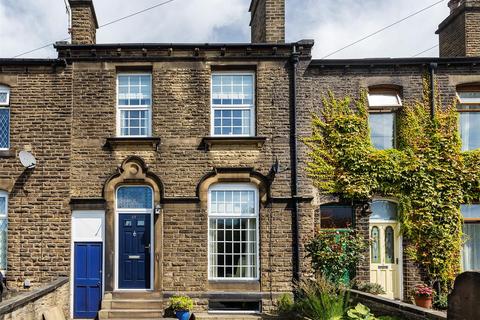 61 Birch Road, Berry Brow, Huddersfield, HD4 7LR
