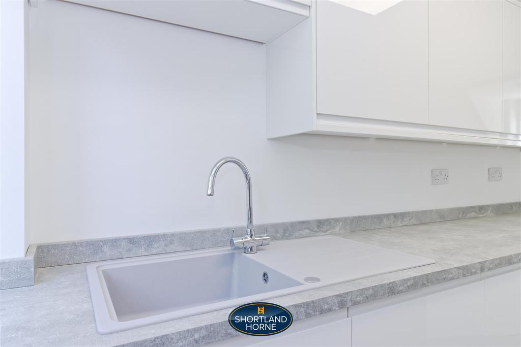 Kitchen 3.jpg