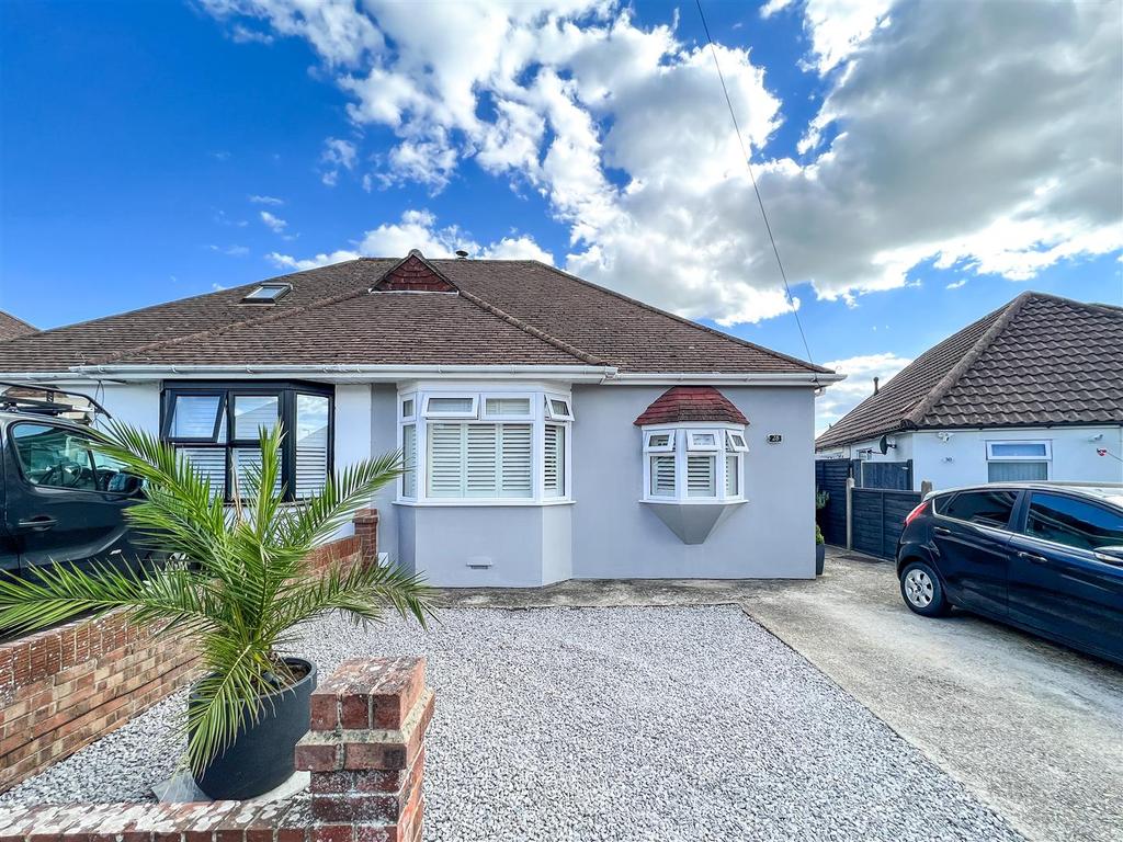 Merton Crescent, Portchester 2 bed semidetached house for sale £375,000