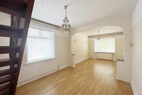 28 Mon Crescent, Southampton, SO18 5QU