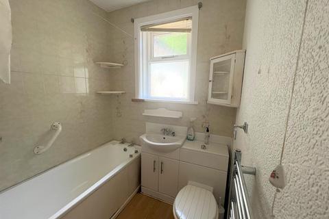 28 Mon Crescent, Southampton, SO18 5QU