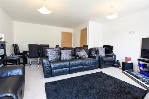 11 Robinson Way, Northfleet, Gravesend, DA11 9AB