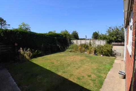 42 Alton Park, Beeford, Driffield, YO25 8BZ